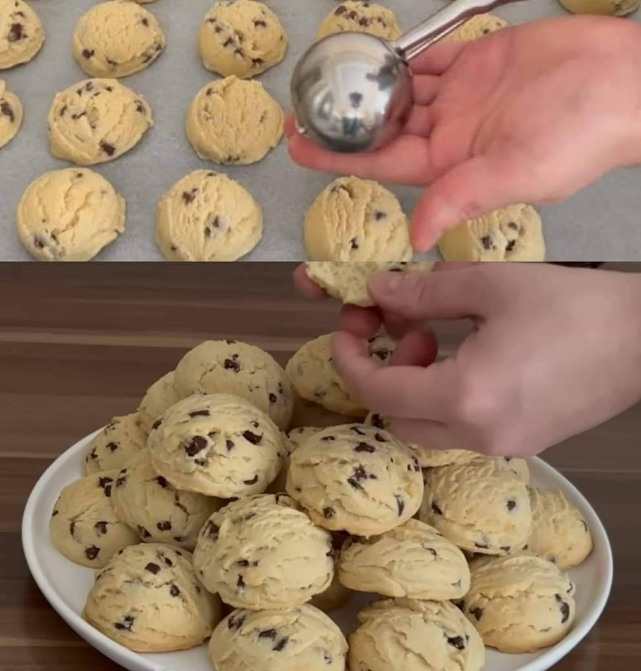 Freshly baked 5-Minute Chocolate Chunk Cookies - soft, chewy, and loaded with chocolate