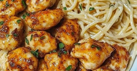 Poulet croustillant Épicé avec spaghettis alfredo