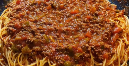 Nawras6844 httpss.mj.run7myk21brn9i simple photo of spaghetti a73d5c9e 096d 4e90 82a7 735ee3d2a05f 0
