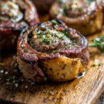 Roulades de Filet de Bœuf Grillé aux Herbes et Beurre Aillé