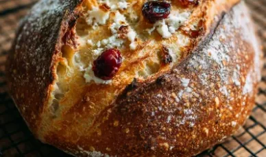 Pain au Levain aux Canneberges et Fromage de Chèvre